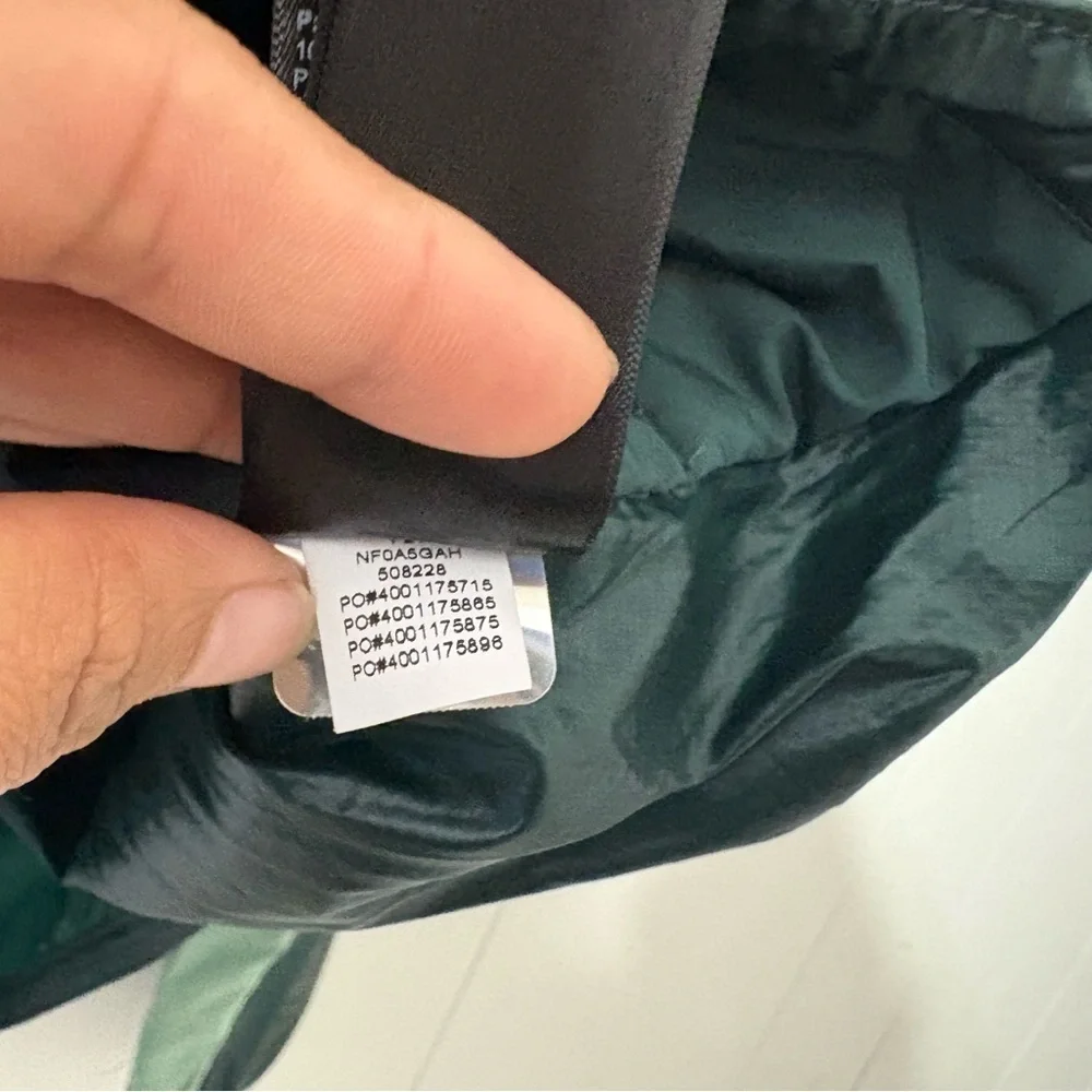 The North Face Men’s Winter Warm Jacket Size M Dark Green Lightweight Zip-Up